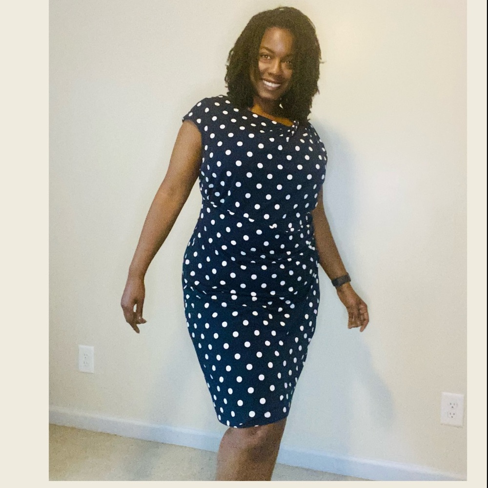 Polka dot dress with capped sleeves and side gather in Navy!